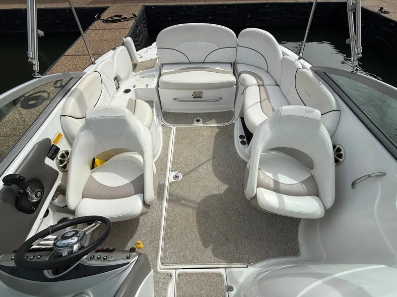 Slide: The Image of Cruisers Yachts 258 Bowrider 2013 - 35