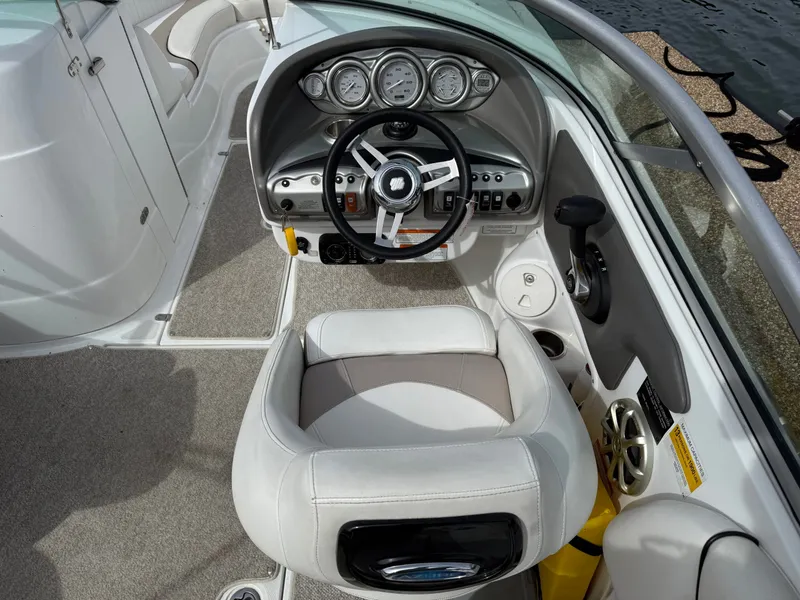 Slide: The Image of Cruisers Yachts 258 Bowrider 2013 - 36