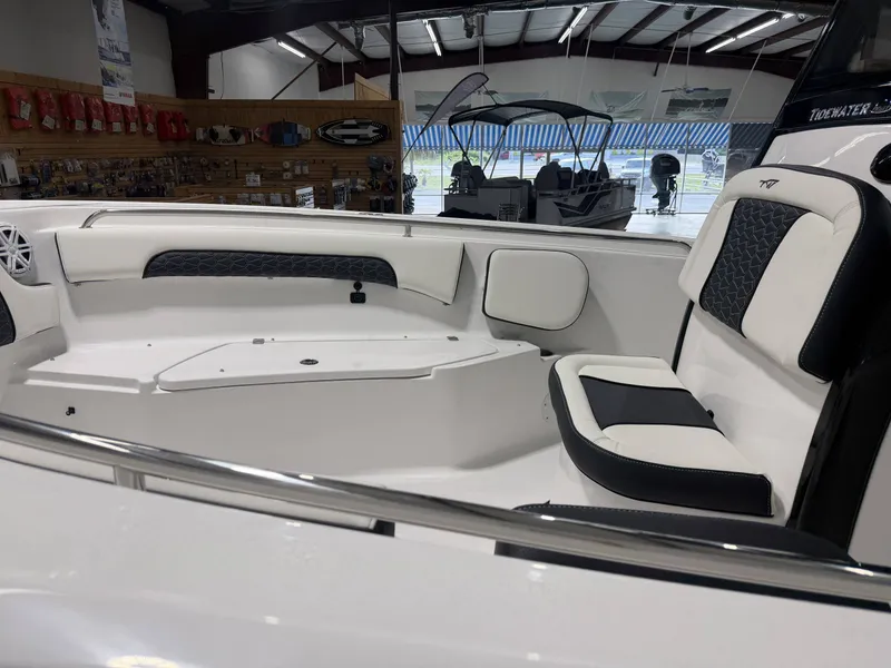 Slide: The Image of Tidewater 232 CC Adventure 2026 - 17