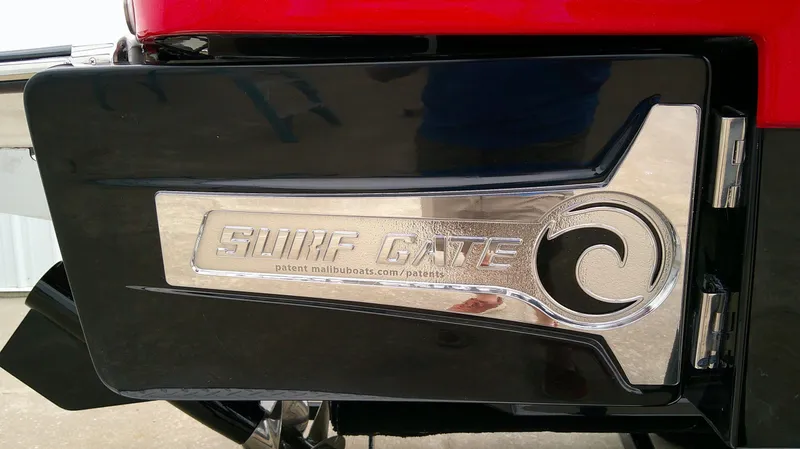 Slide: The Image of Chaparral GTS 28 2026 featuring Surf Gate technology. - 7