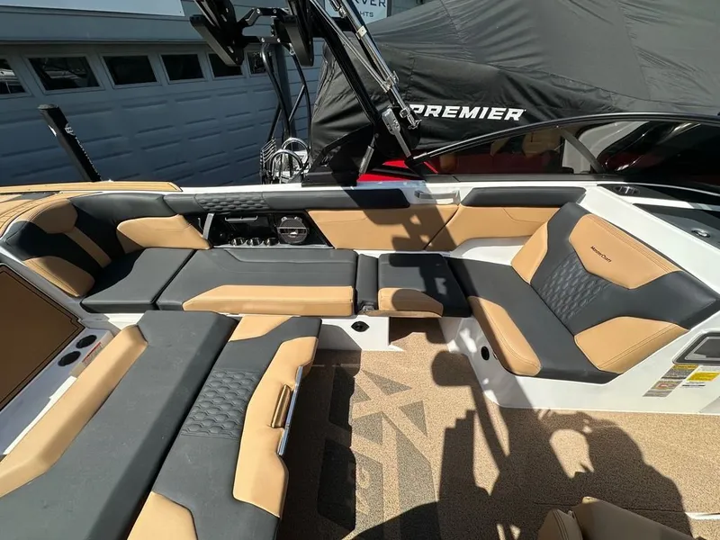 Slide: The Image of MasterCraft XT24 2022 - 8
