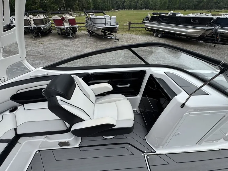 Slide: The Image of Yamaha 212X 2019 - 4