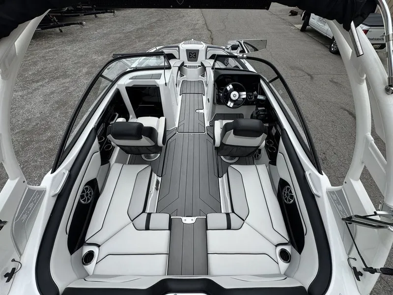 Slide: The Image of Yamaha 212X 2019 - 8