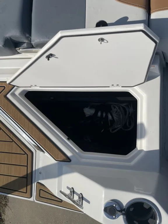 Slide: The Image of Starcraft SVX 211 IO 2025 - 10