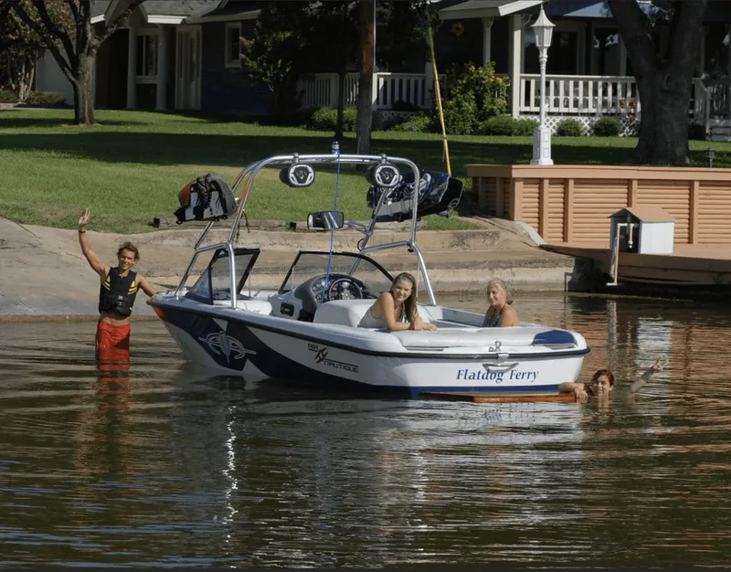 Slide: The Image of Correct Craft Air Nautique 2001 - 3