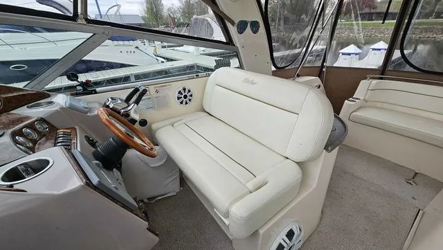 Slide: The Image of Rinker Fiesta Vee 312 2004 - 10