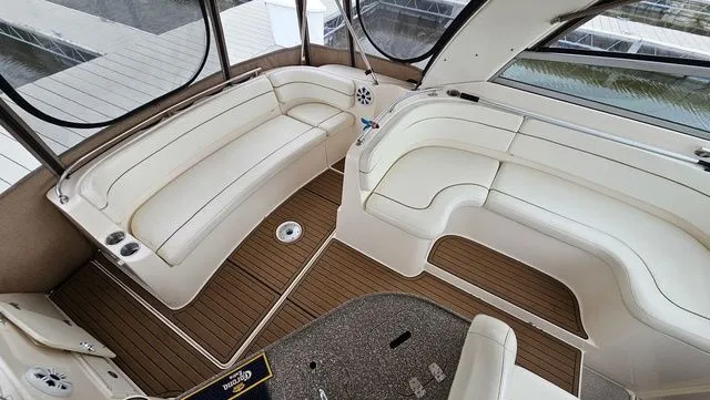 Slide: The Image of Rinker Fiesta Vee 312 2004 - 17