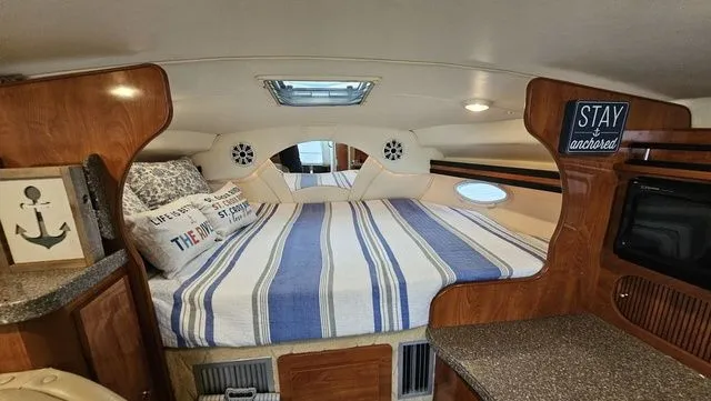 Slide: The Image of Rinker Fiesta Vee 312 2004 - 19