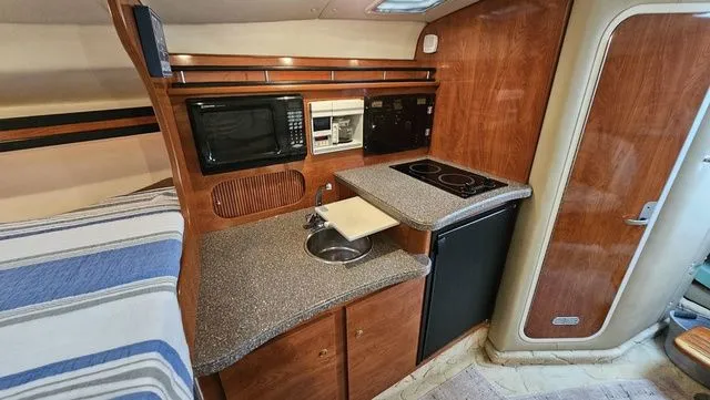 Slide: The Image of Rinker Fiesta Vee 312 2004 - 21