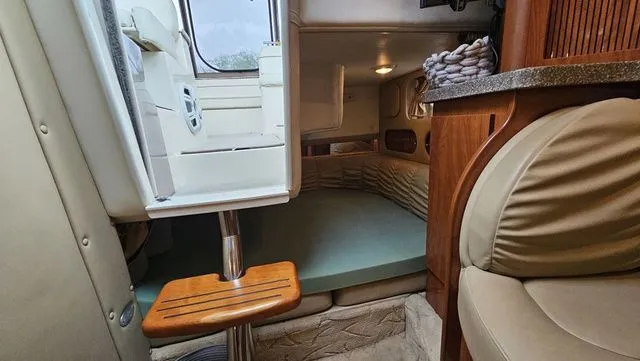 Slide: The Image of Rinker Fiesta Vee 312 2004 - 23