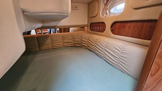 Slide: The Image of Rinker Fiesta Vee 312 2004 - 24