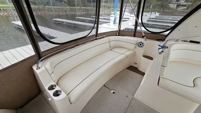 Slide: The Image of Rinker Fiesta Vee 312 2004 - 7