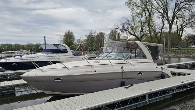 The Image of Rinker Fiesta Vee 312 2004 - 1