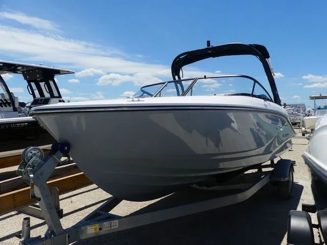 The Image of Bayliner V20 Bowrider 2026 - undefined