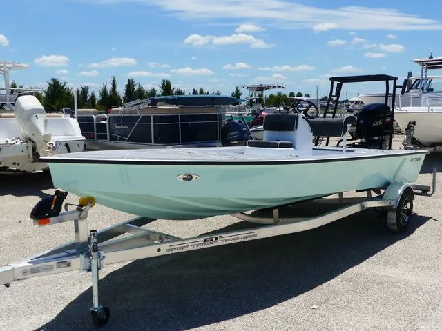 The Image of Xpress Skiff 185 2026 - 1