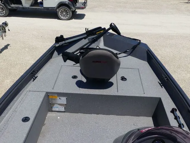 Slide: The Image of Alumacraft 175 PROWLER 2019 - 12