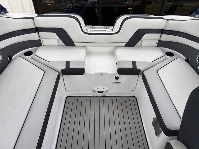 Slide: The Image of Yamaha 242SE 2020 - 21
