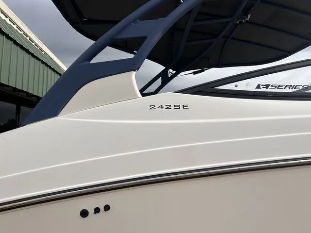 Slide: The Image of Yamaha 242SE 2020 - 4