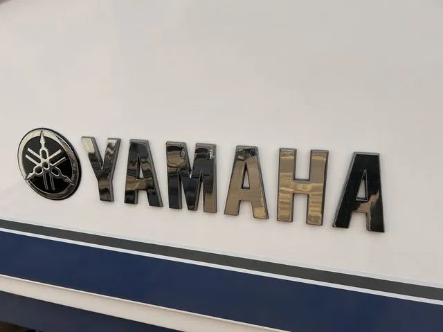 Slide: The Image of Yamaha 242SE 2020 - 5