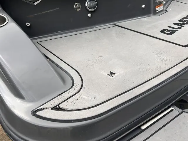 Slide: The Image of Glastron GT 225 2017 - 7