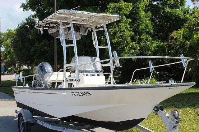 The Image of Boston Whaler 17 Montauk 2003 - 1