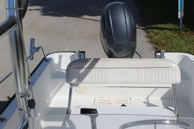 Slide: The Image of Boston Whaler 17 Montauk 2003 - 10