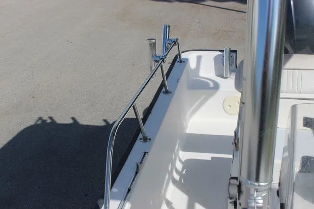 Slide: The Image of Boston Whaler 17 Montauk 2003 - 14