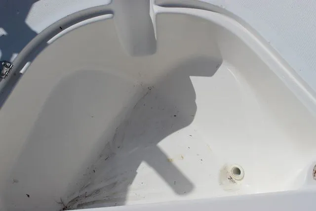 Slide: The Image of Boston Whaler 17 Montauk 2003 - 18