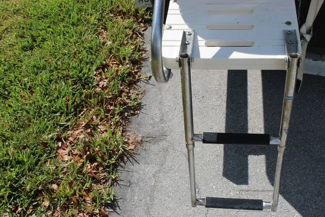 Slide: The Image of Boston Whaler 17 Montauk 2003 - 21