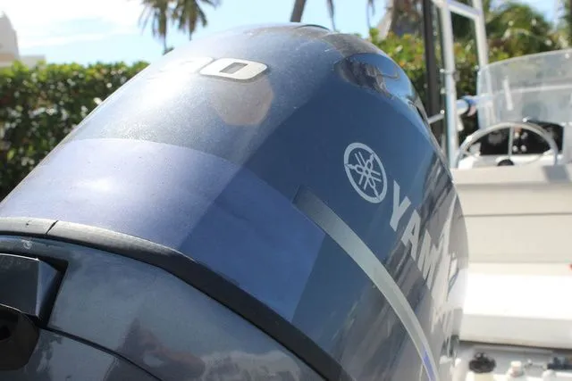 Slide: The Image of Boston Whaler 17 Montauk 2003 - 22