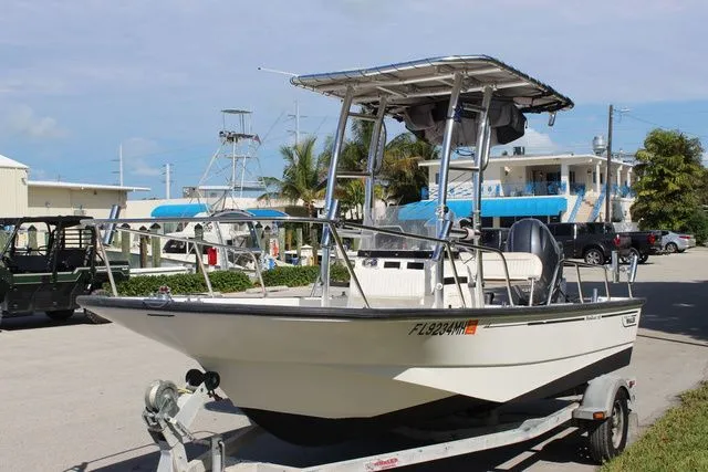 Slide: The Image of Boston Whaler 17 Montauk 2003 - 3