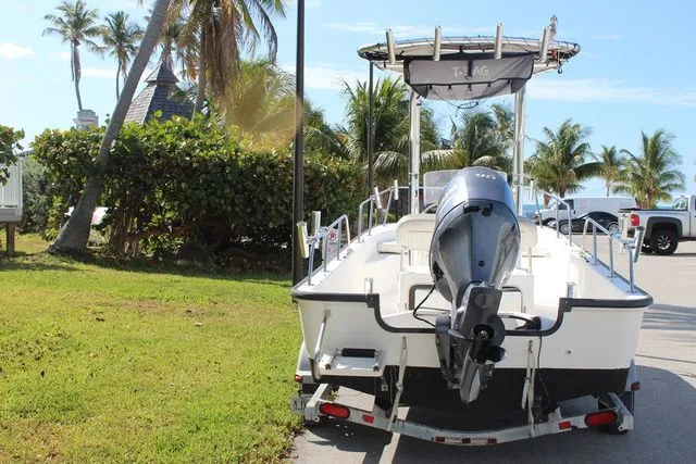 Slide: The Image of Boston Whaler 17 Montauk 2003 - 5