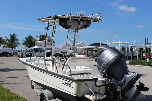 Slide: The Image of Boston Whaler 17 Montauk 2003 - 6