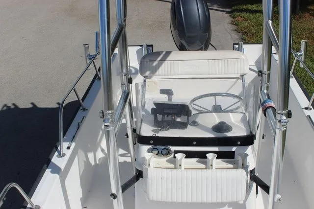 Slide: The Image of Boston Whaler 17 Montauk 2003 - 9