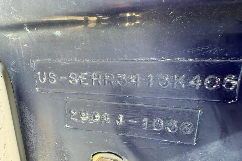 Slide: The Image of Hull identification number on 2005 Sea Ray 290 Amberjack boat. - 21