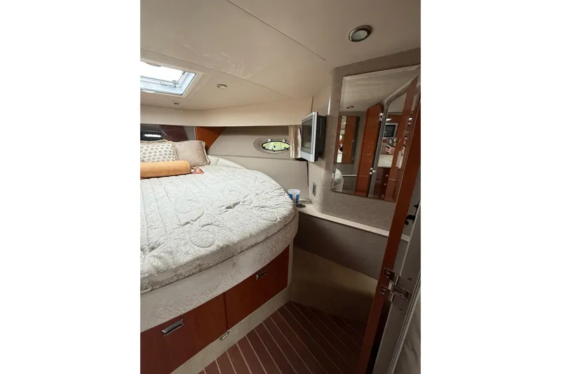 Slide: The Image of Interior of a 2006 Formula 40 Performance Cruiser with cozy bed and modern amenities. - 55