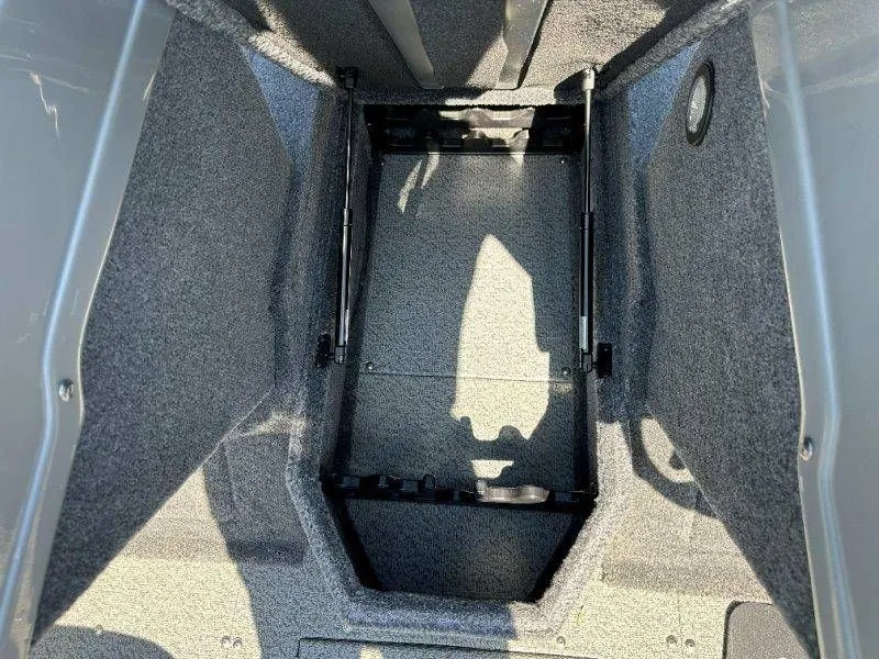 Slide: The Image of Interior of 2019 Tracker Targa V18 boat. - 27