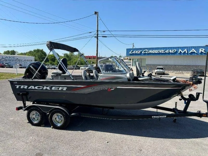 Slide: The Image of 2019 Tracker Targa V18 boat on trailer at Lake Cumberland Marina. - 7