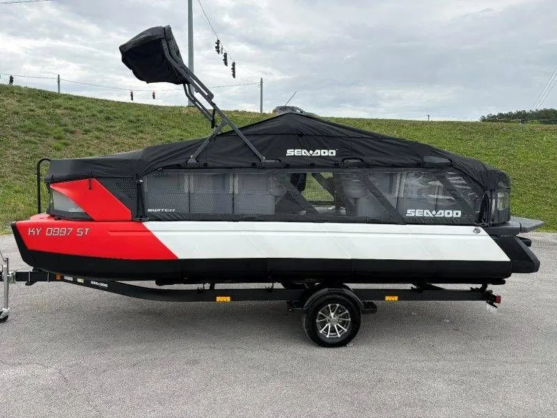 Slide: The Image of 2023 Sea-Doo Switch Cruise 21 on trailer, side view. - 47