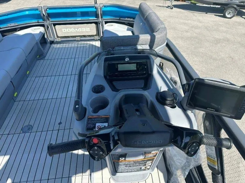 Slide: The Image of Interior view of the 2022 Sea-Doo Switch Cruise 18. - 27