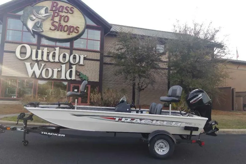 Slide: The Image of 2026 Tracker Pro 170 boat outside Bass Pro Shops Outdoor World. - 81