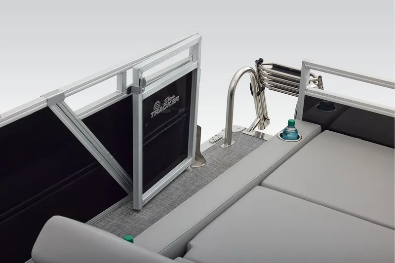 Slide: The Image of Sun Tracker Party Barge 22 RF DLX 2026 - 43