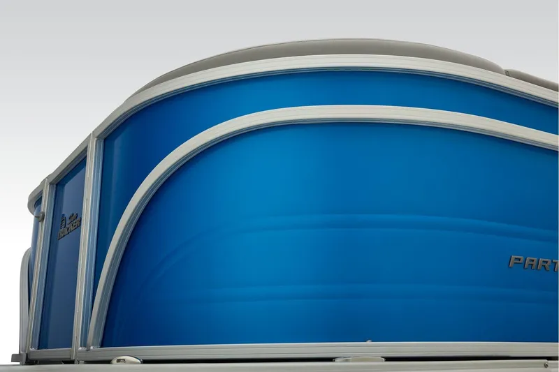 Slide: The Image of Sun Tracker Party Barge 22 RF XP3 2026 - 58