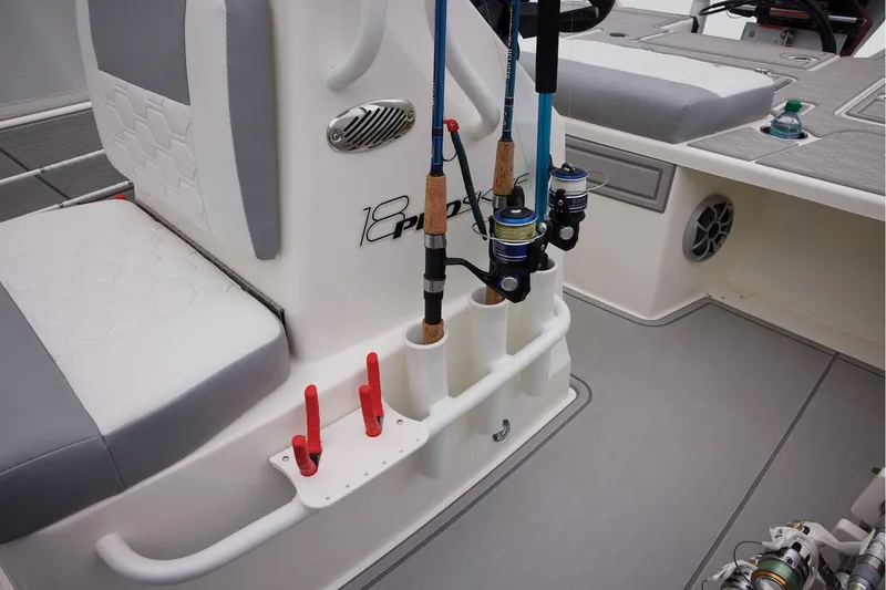 Slide: The Image of Mako 18 Pro Skiff 2026 - 20