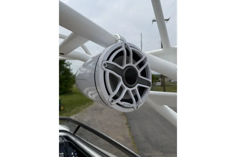 Slide: The Image of Close-up of JL Audio speaker on 2022 Yamaha Boats 252SE. - 7
