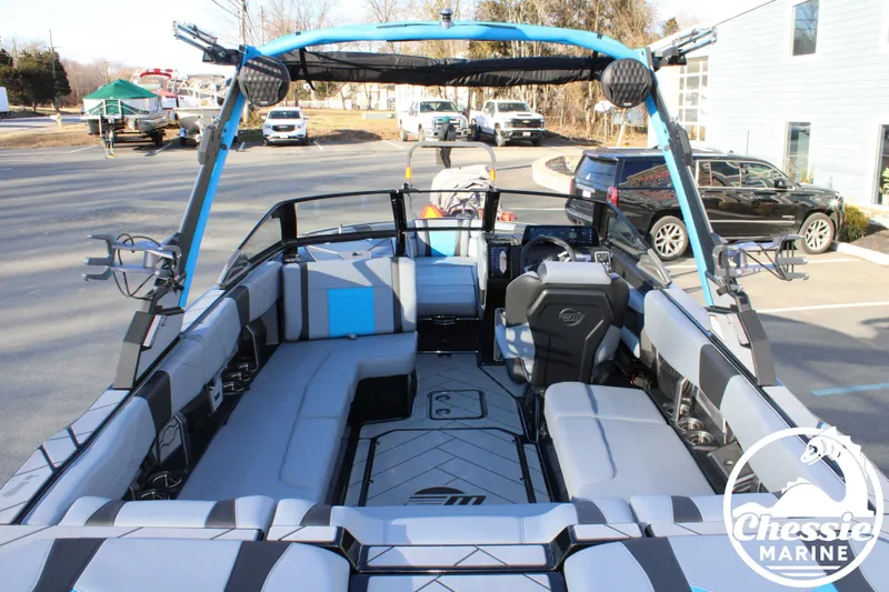 Slide: The Image of Malibu Wakesetter 23 LSV 2026 - 10
