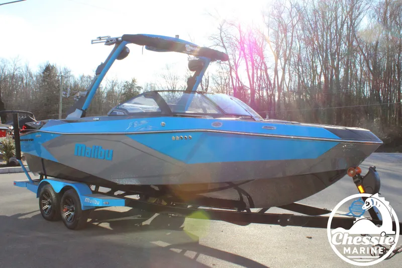 Slide: The Image of Malibu Wakesetter 23 LSV 2026 - 7