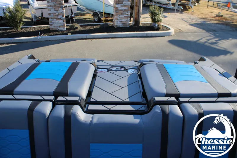 Slide: The Image of Malibu Wakesetter 23 LSV 2026 - 22