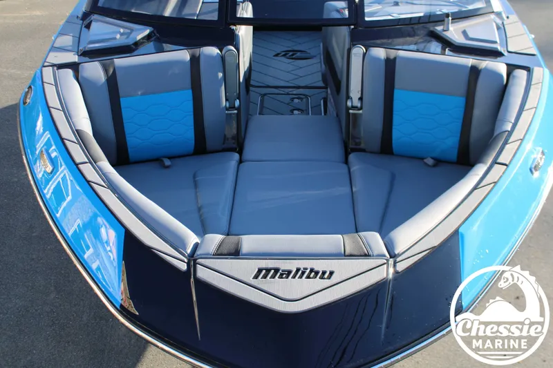 Slide: The Image of Malibu Wakesetter 23 LSV 2026 - 9
