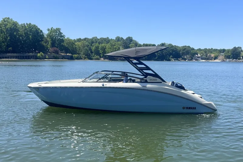 Slide: The Image of Yamaha 252SD 2026 - 0